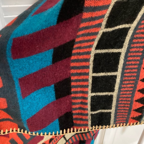 EUC Southwestern Geometric Multicolor Button Down Wrap Around - Picture 8 of 8